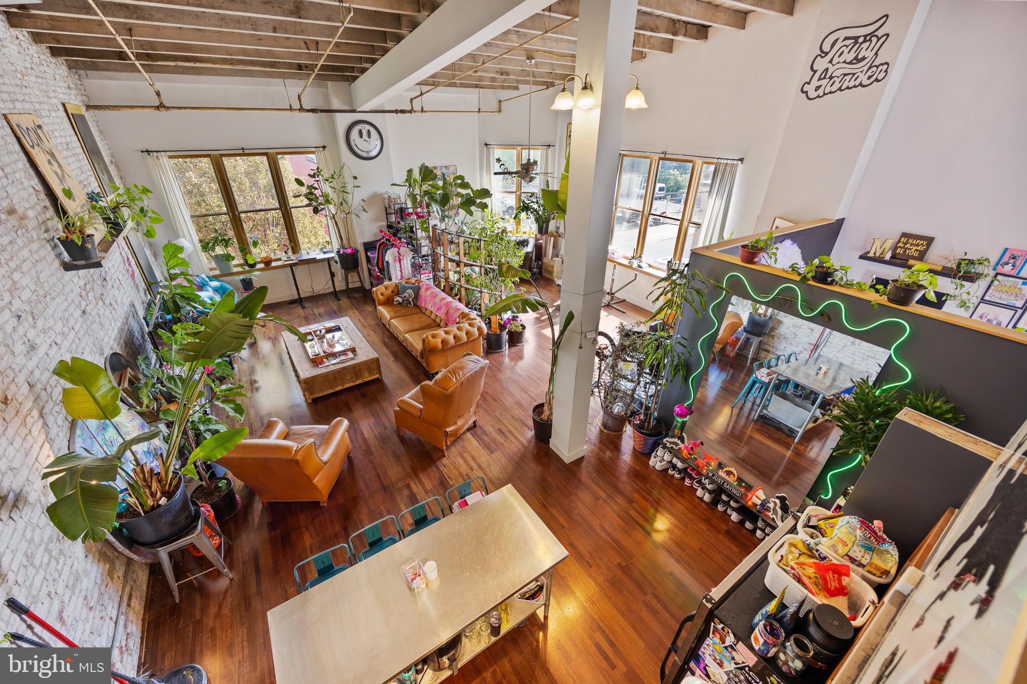 3132 E THOMPSON STREET 48 2A