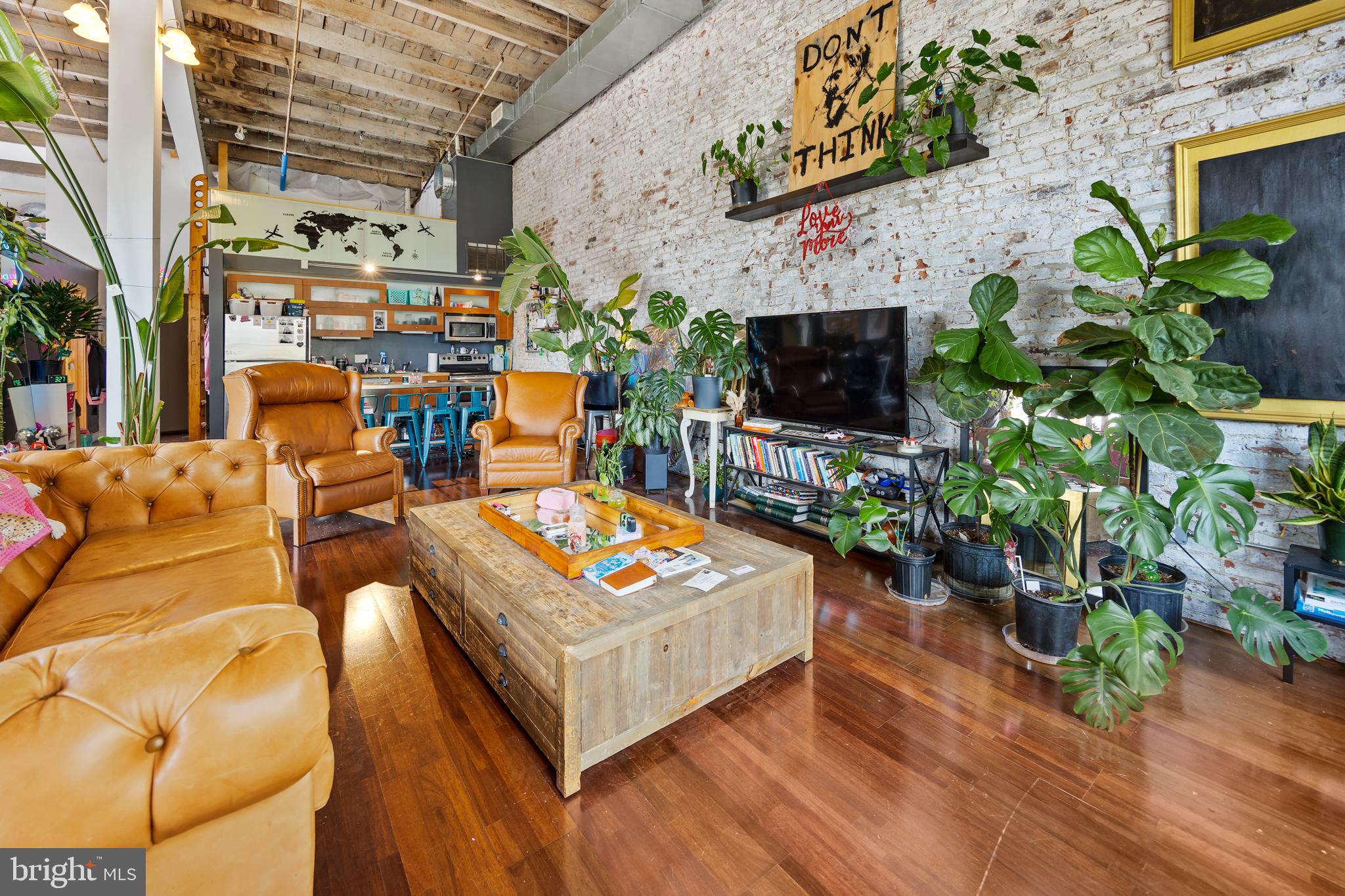 3132 E THOMPSON STREET 48 2A