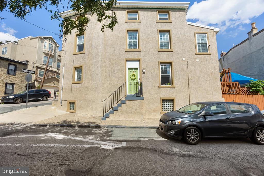 131 CARSON STREET