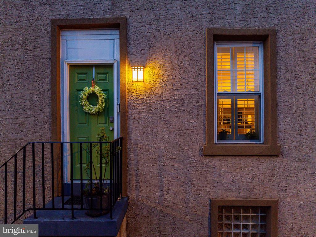131 CARSON STREET