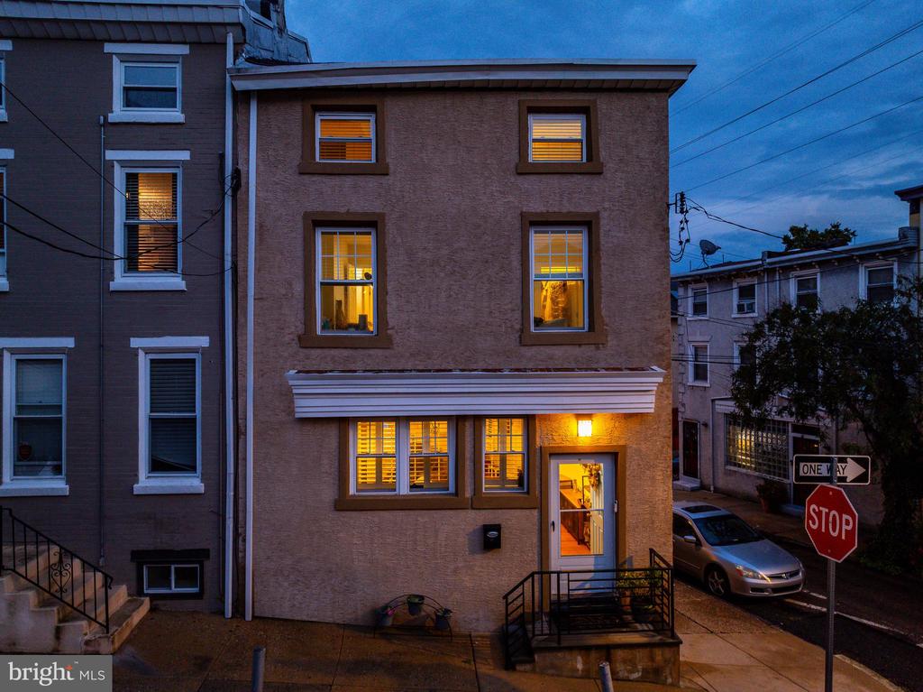 131 CARSON STREET
