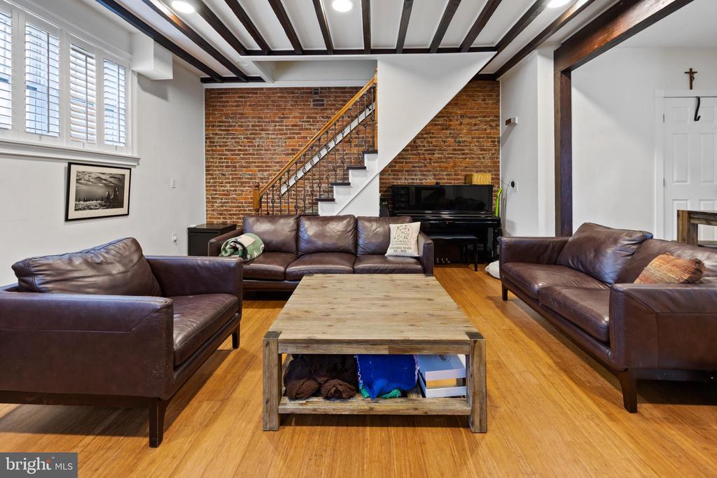 131 CARSON STREET