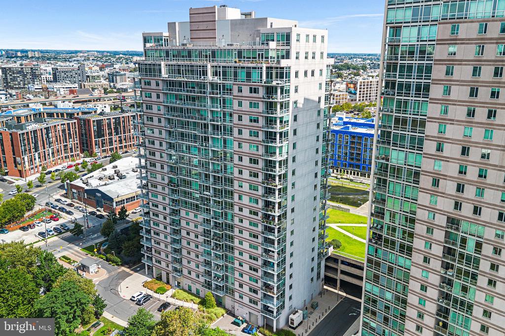 901 N PENN STREET F305