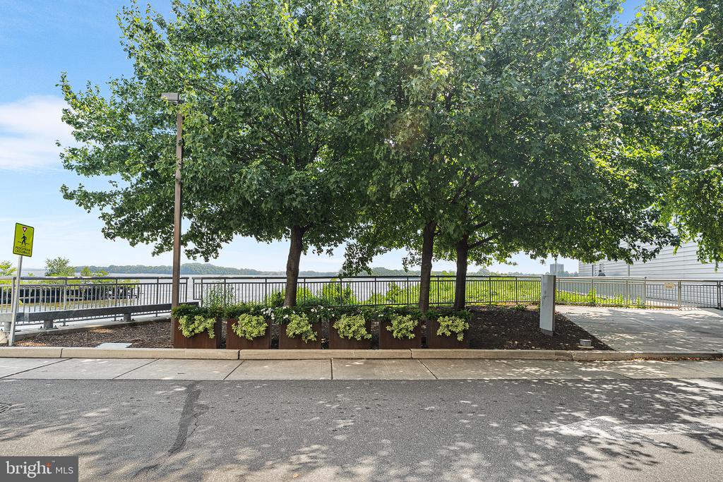 901 N PENN STREET F305