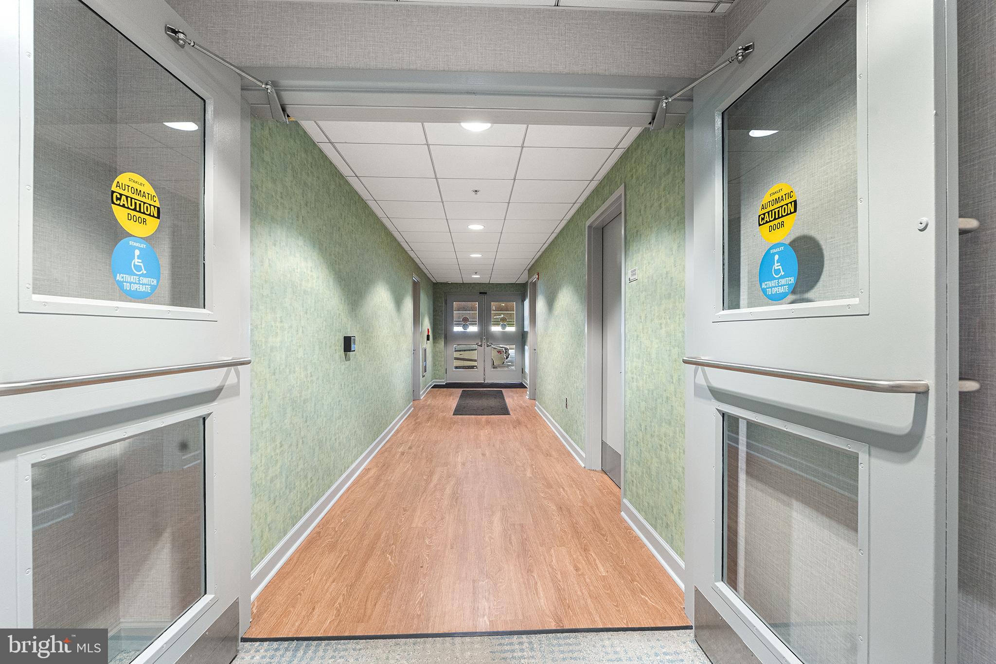 901 N PENN STREET F305