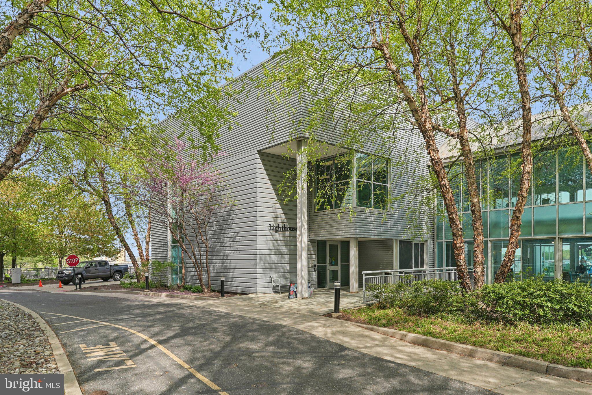 901 N PENN STREET F305