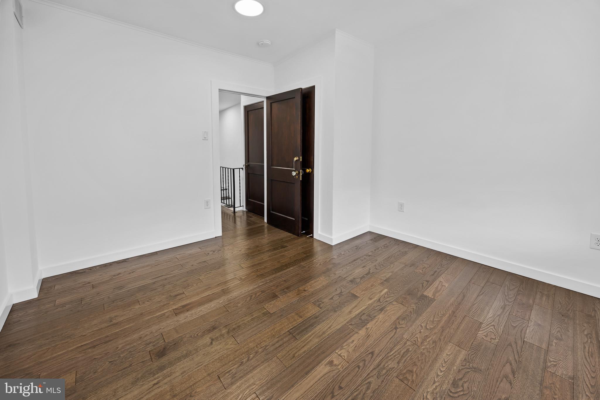 2828 ALMOND STREET