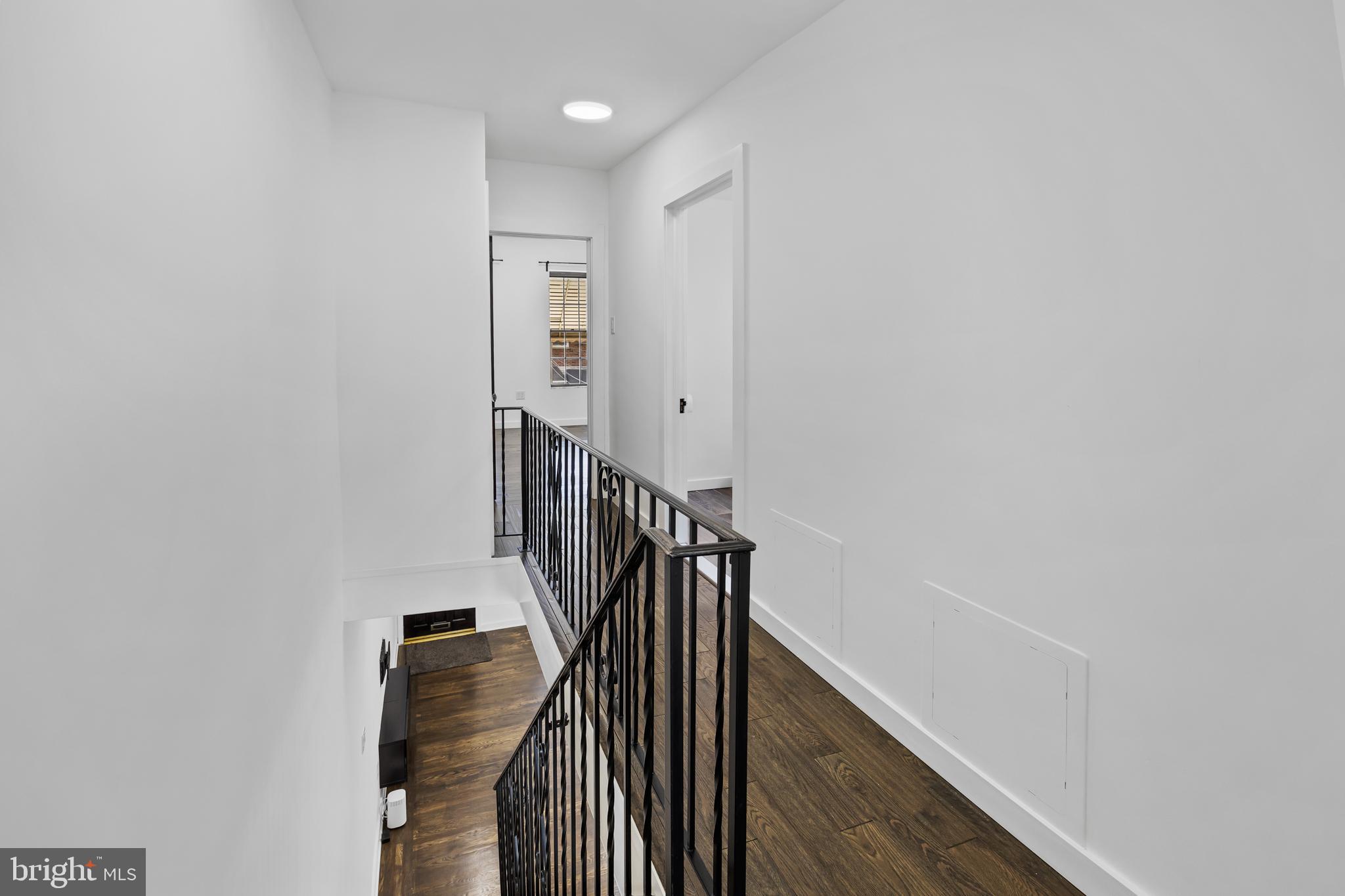 2828 ALMOND STREET