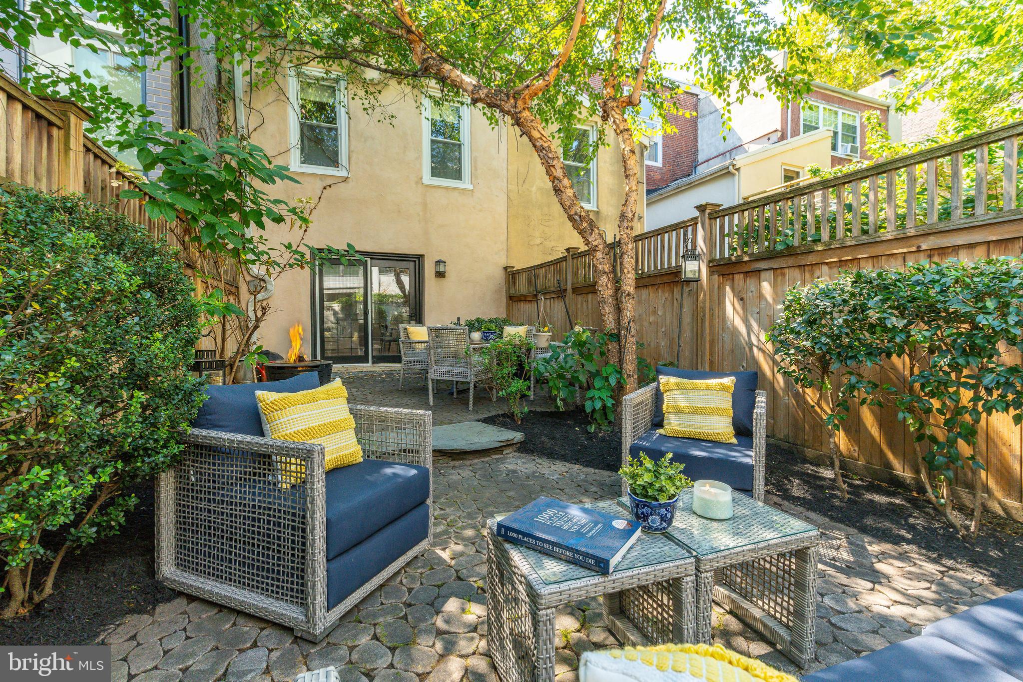 621 LOMBARD STREET