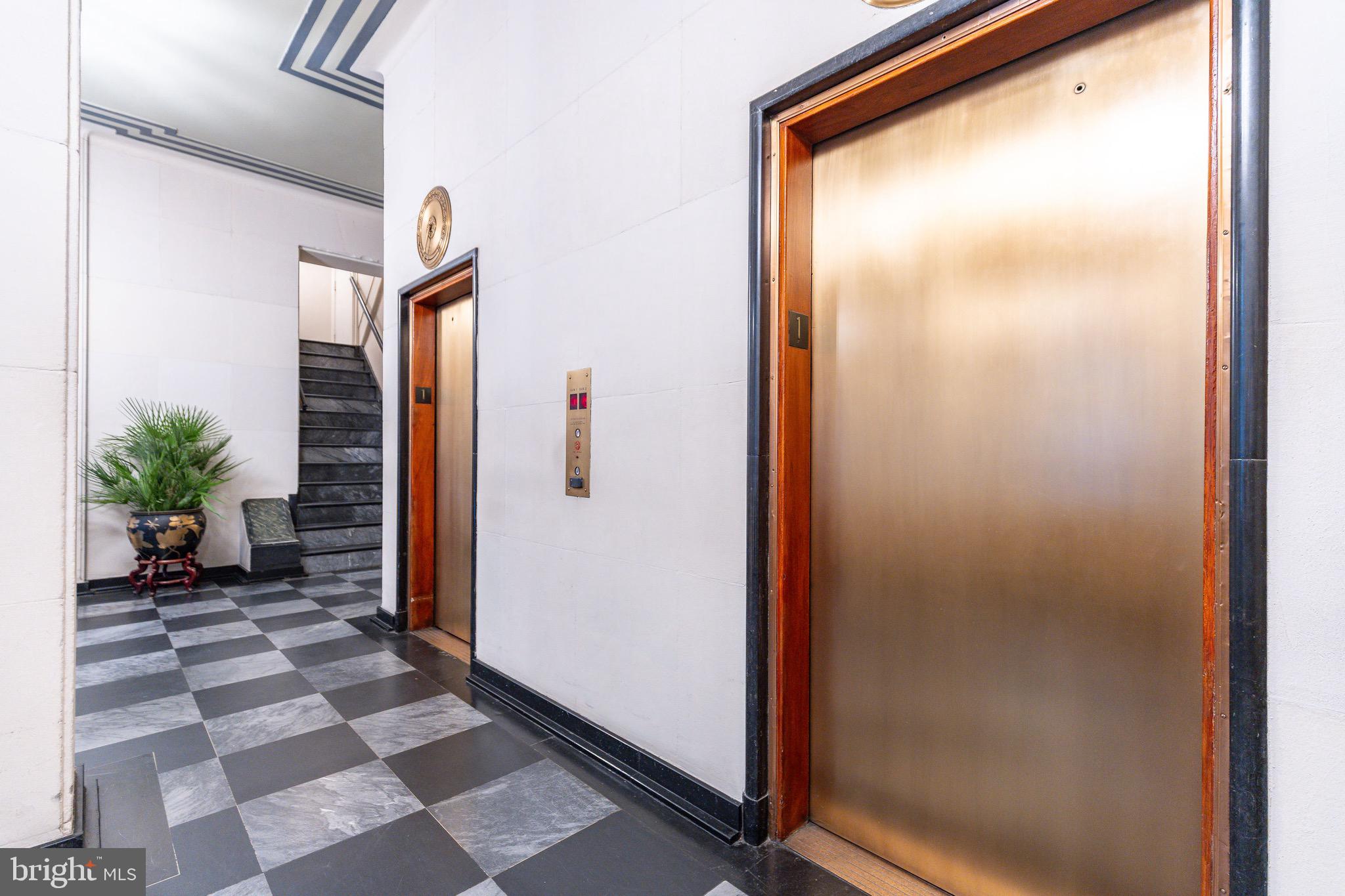 1901 WALNUT STREET 5E