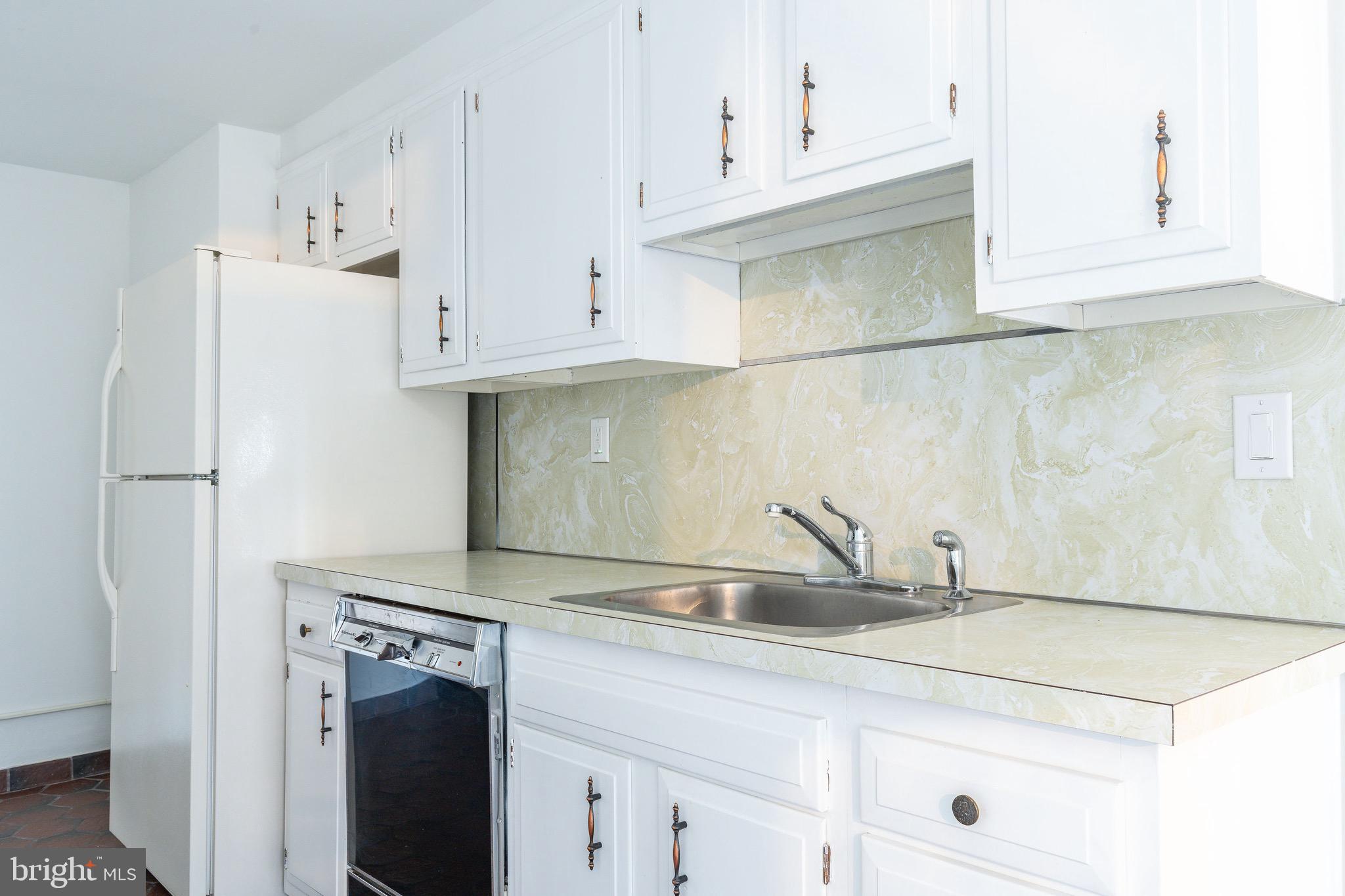 1901 WALNUT STREET 5E