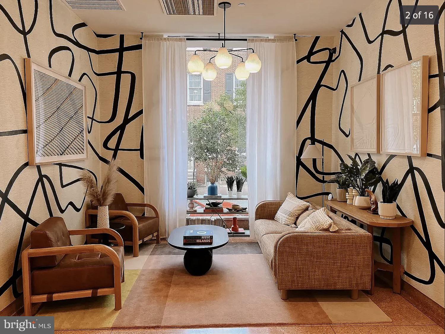 261-269 S 9TH STREET 504