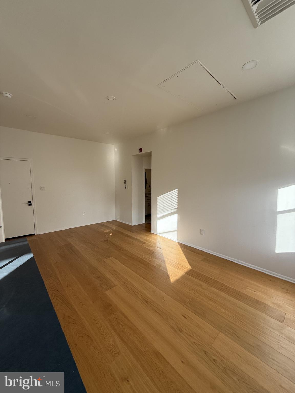 261-269 S 9TH STREET 504