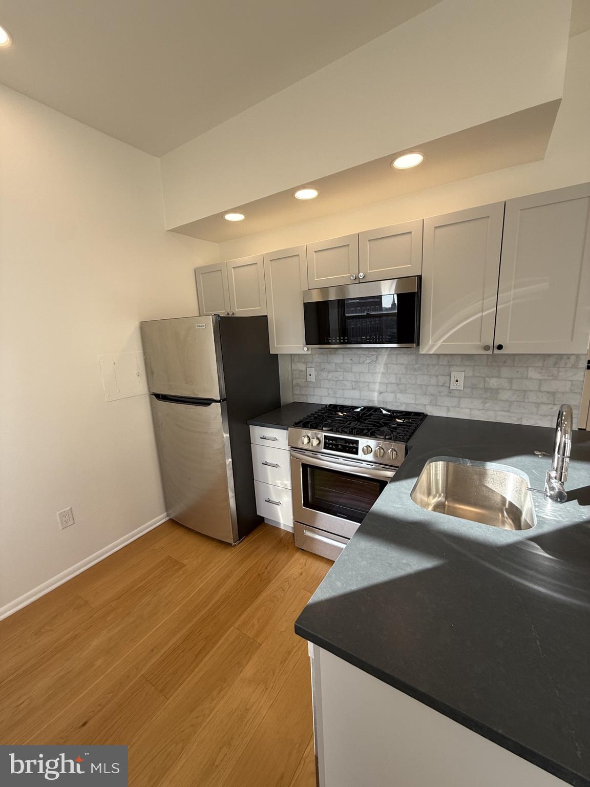 261-269 S 9TH STREET 504