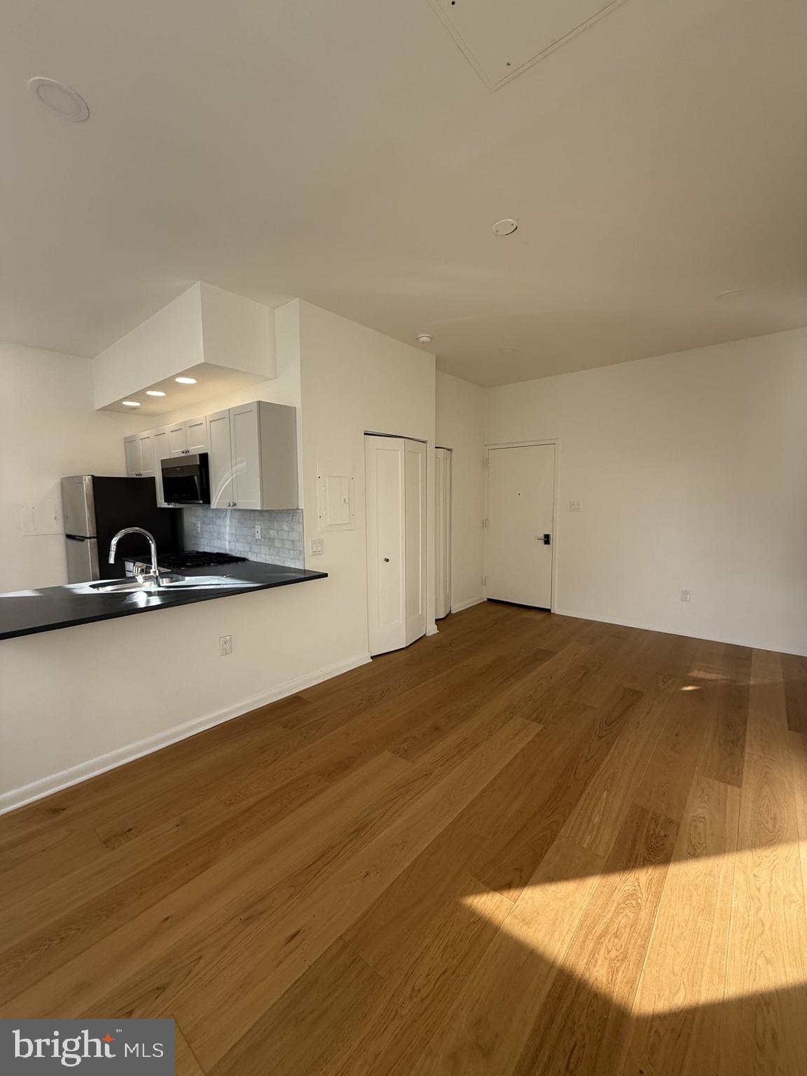 261-269 S 9TH STREET 504