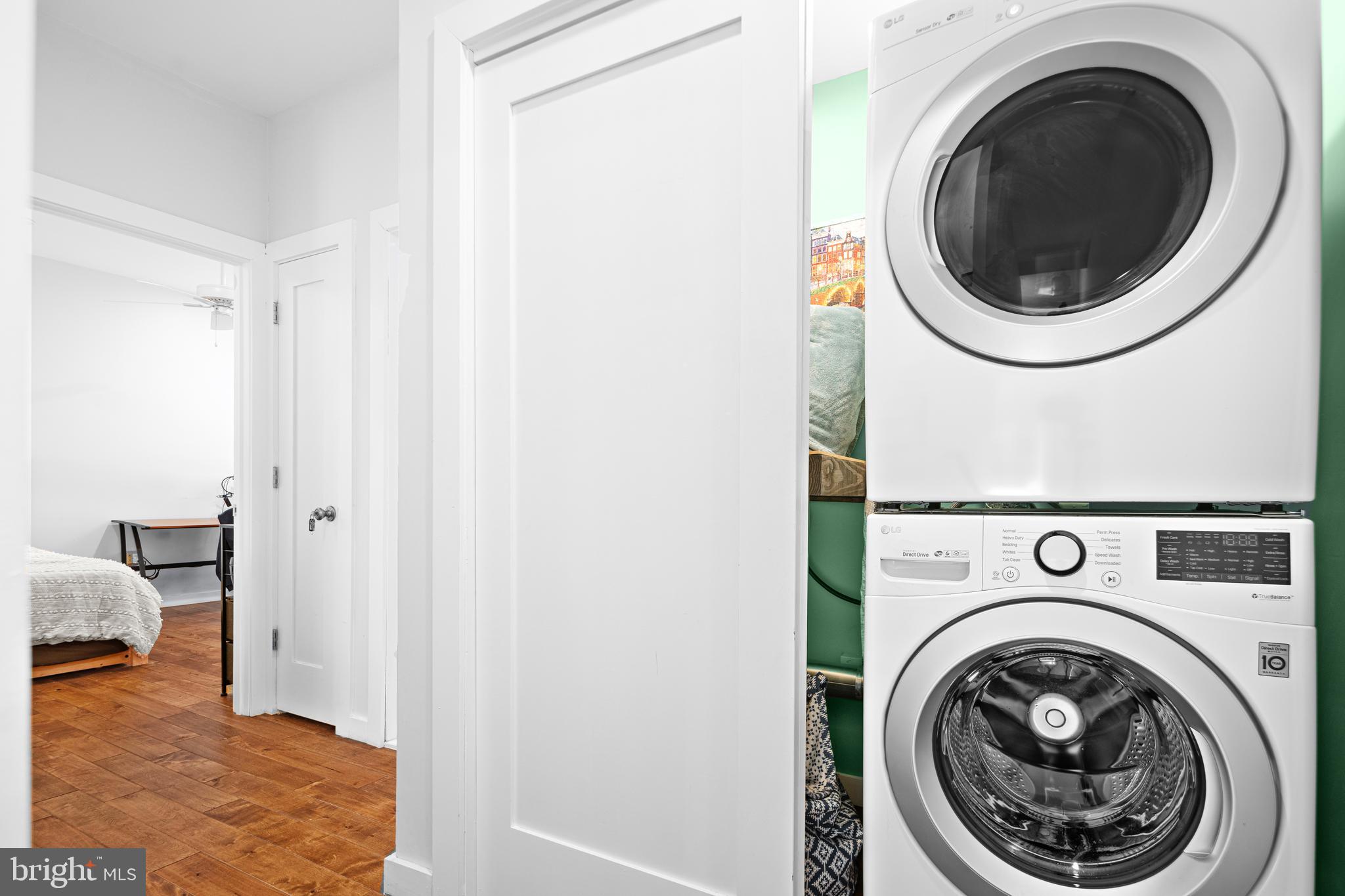 1227 N FRANKLIN STREET 1