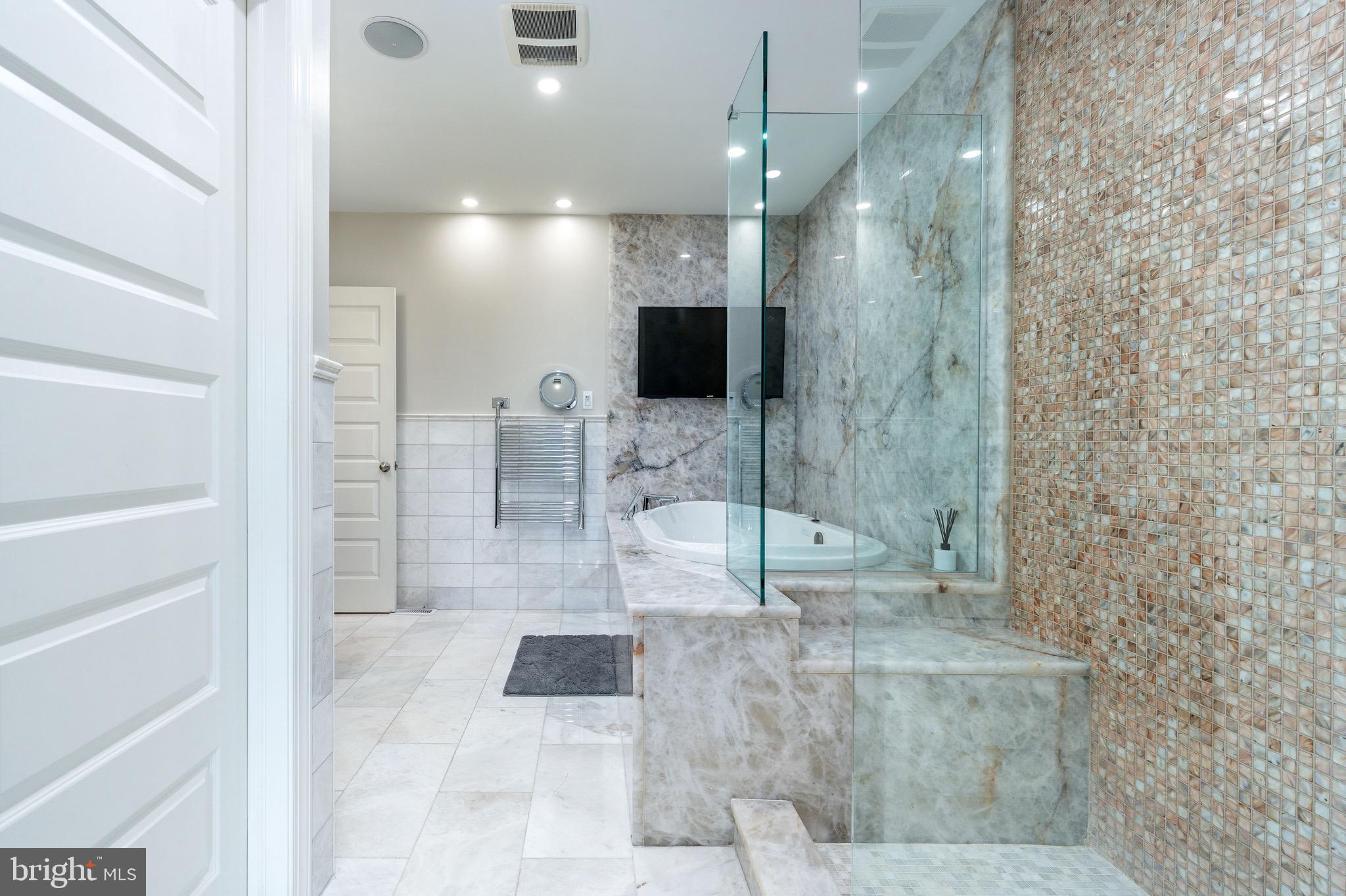 939 NEW MARKET STREET