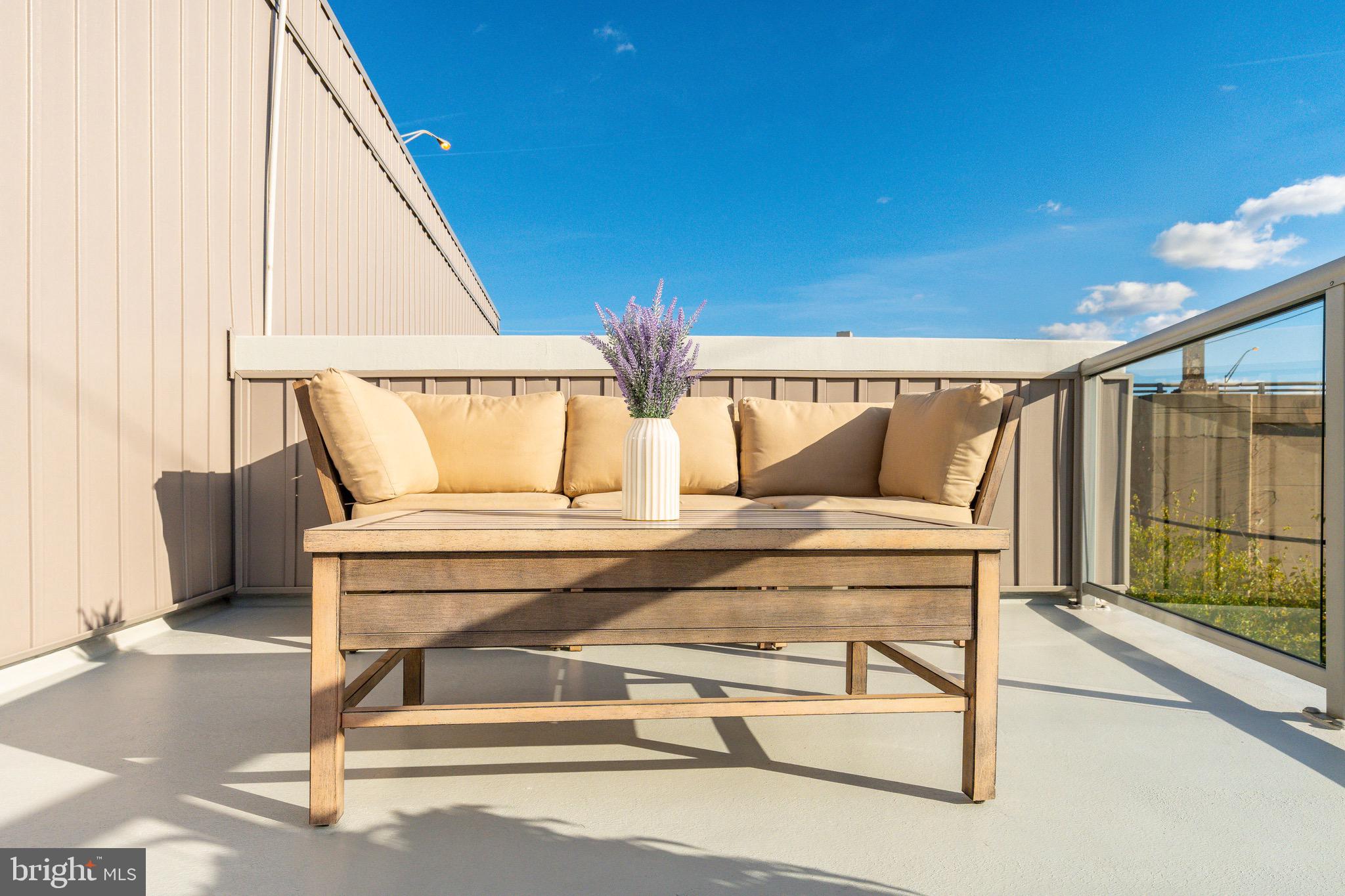 939 NEW MARKET STREET