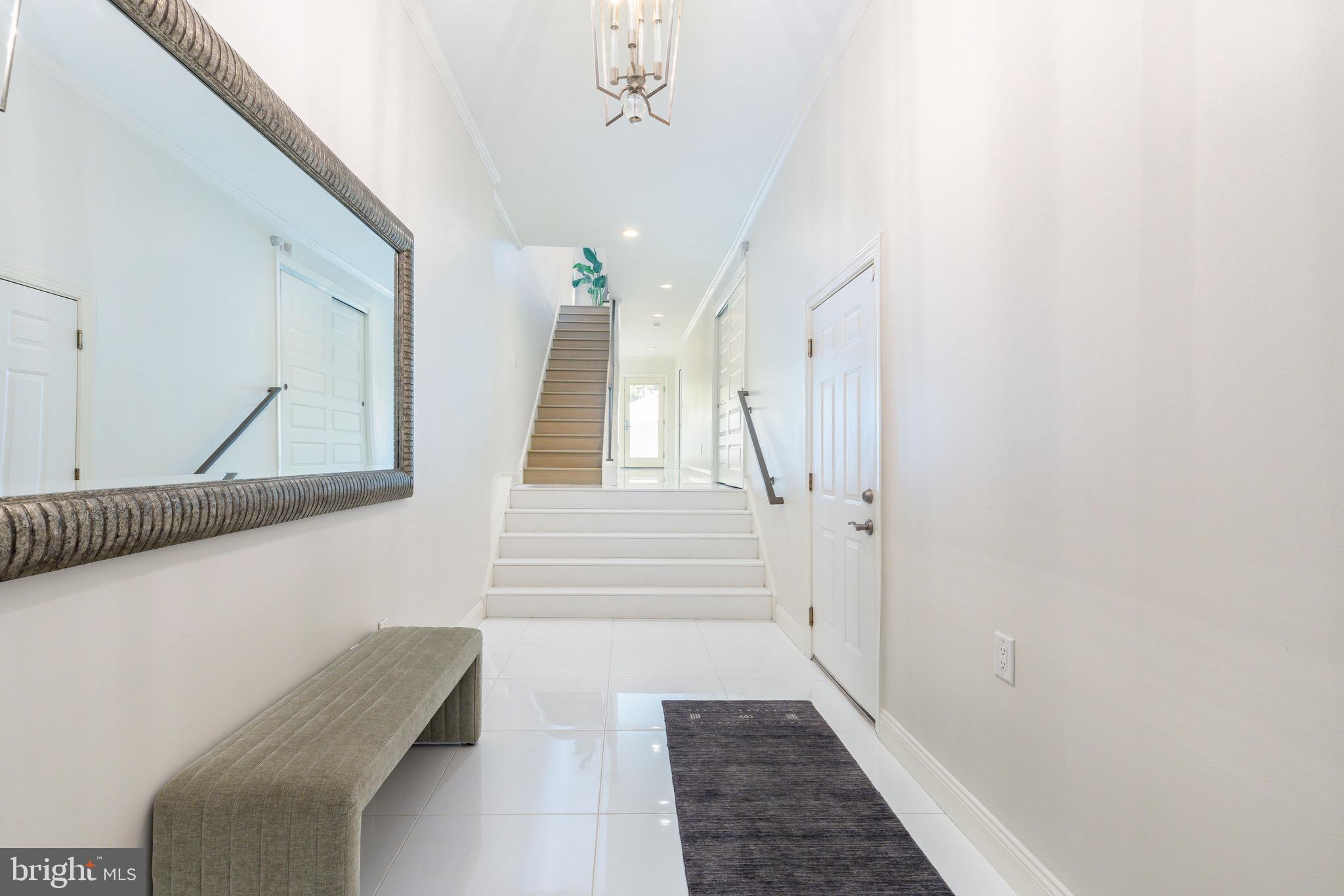 939 NEW MARKET STREET