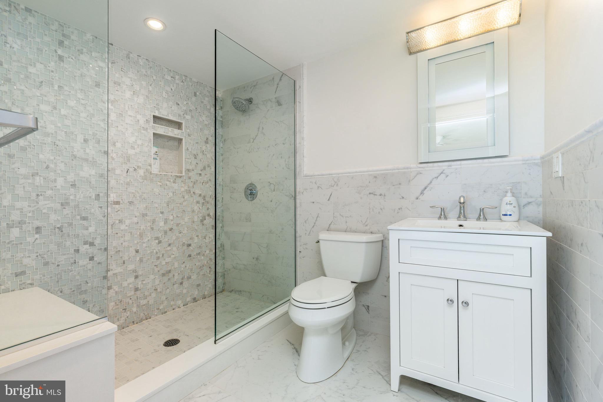 939 NEW MARKET STREET