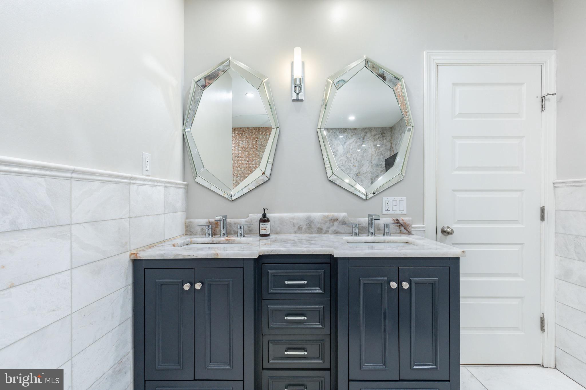 939 NEW MARKET STREET