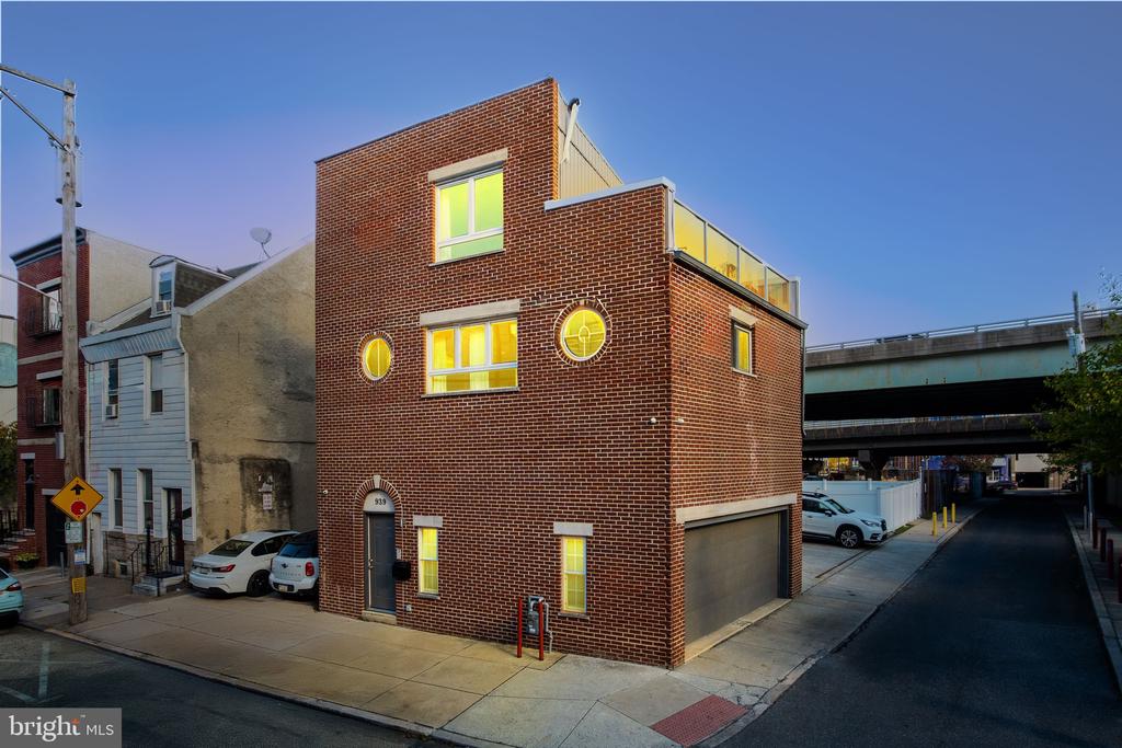 939 NEW MARKET STREET