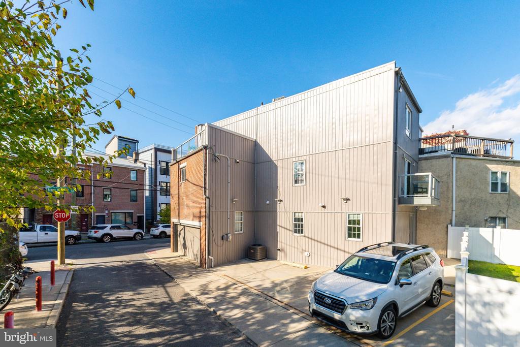 939 NEW MARKET STREET