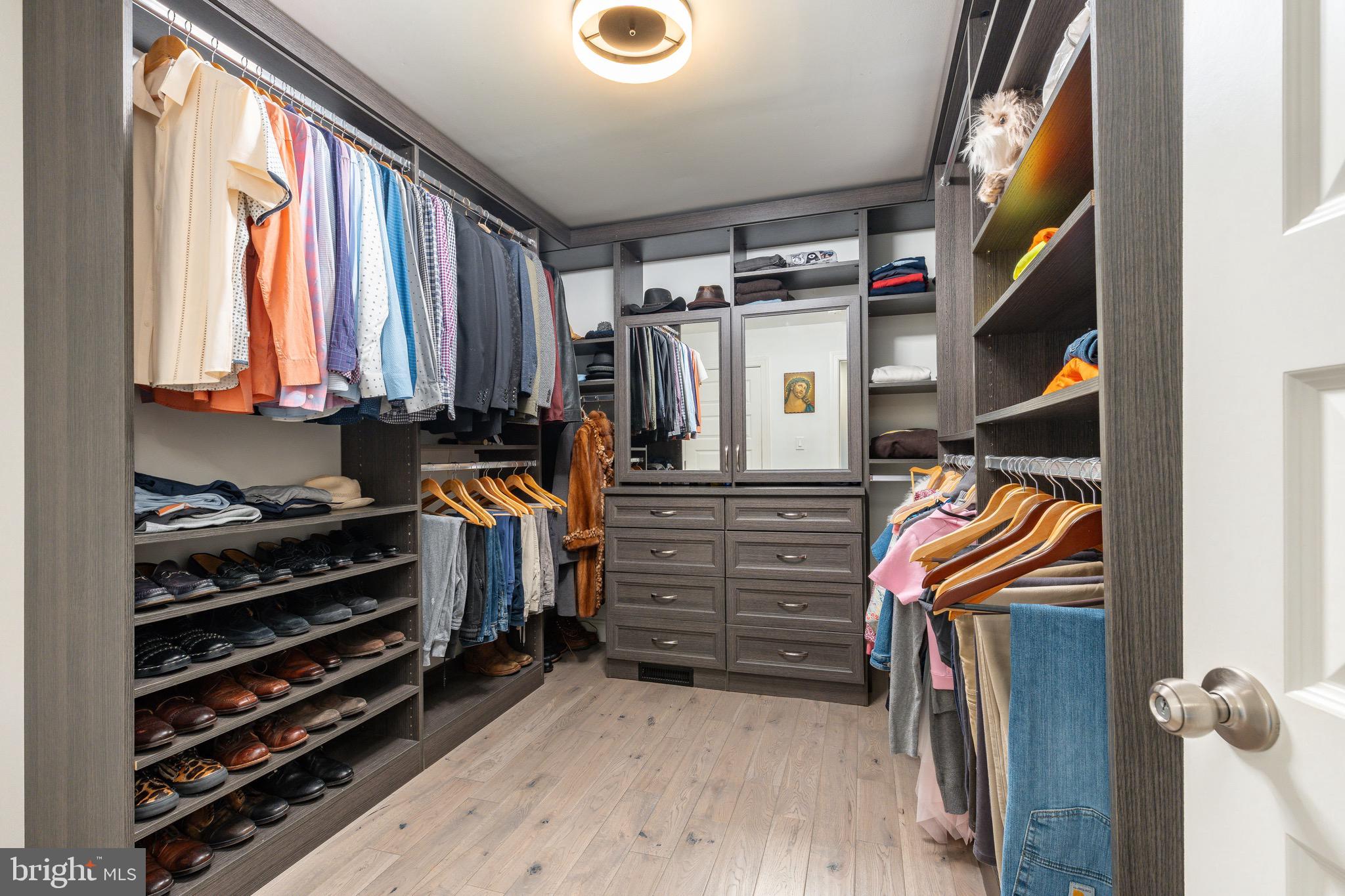 939 NEW MARKET STREET