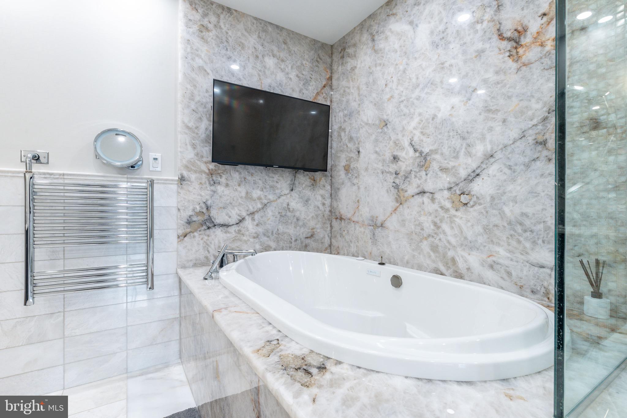 939 NEW MARKET STREET