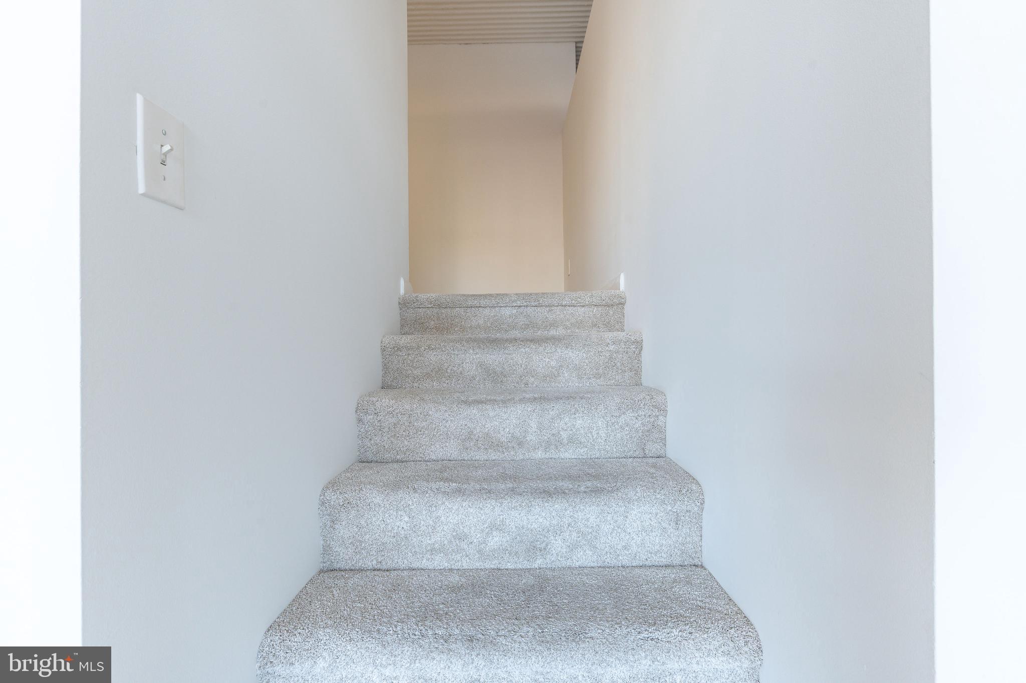 2200 ARCH STREET 28 503