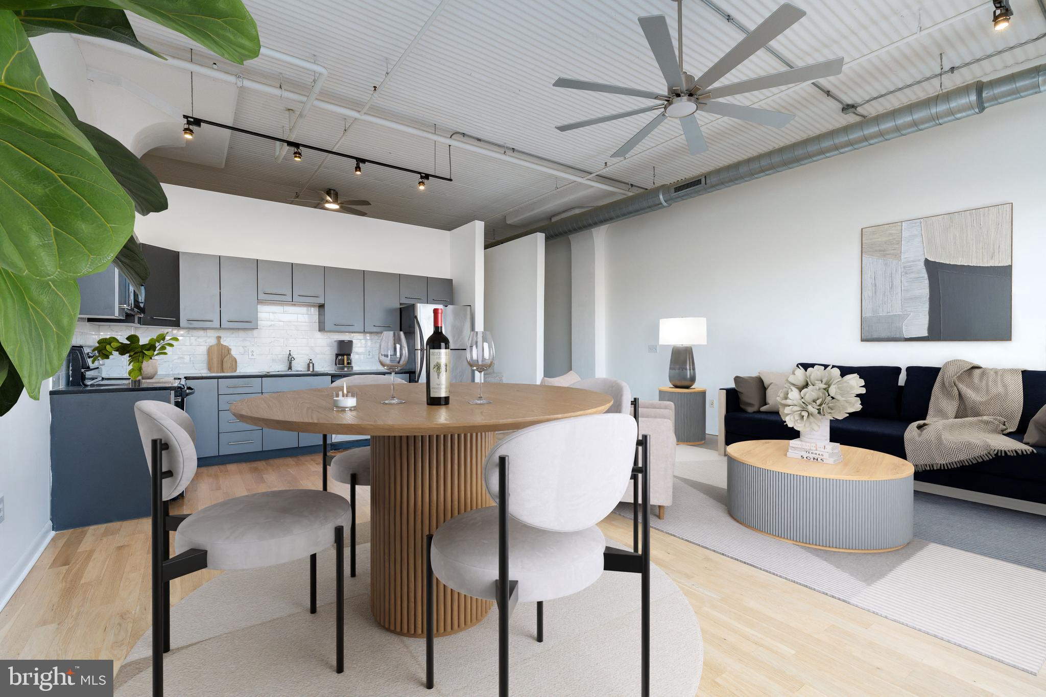 2200 ARCH STREET 28 503