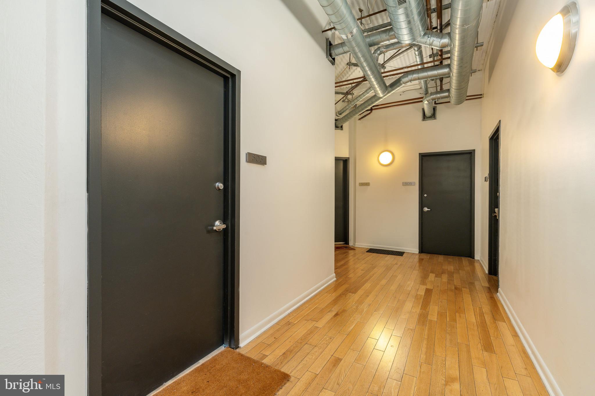 2200 ARCH STREET 28 503