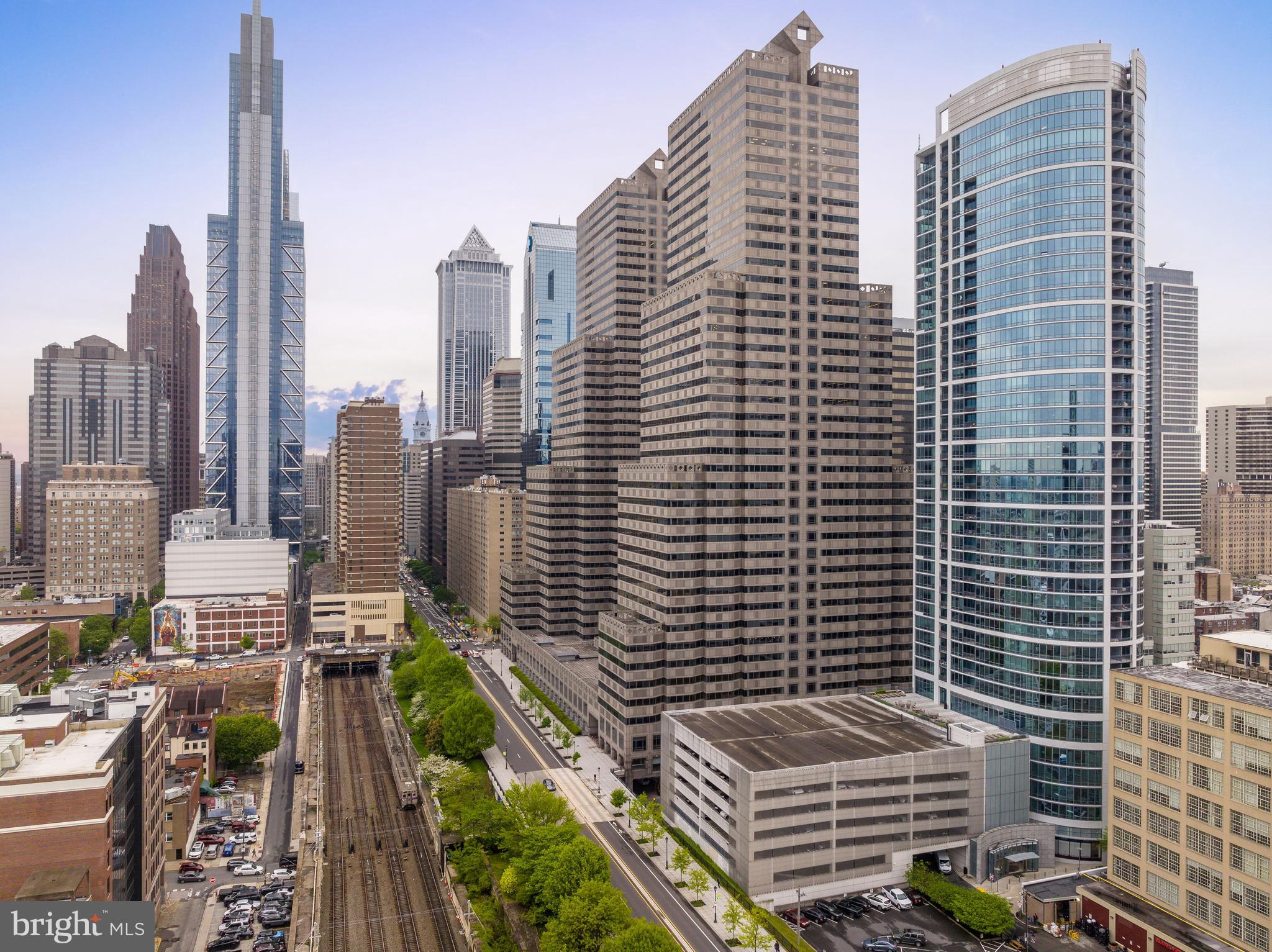 2200 ARCH STREET 28 503