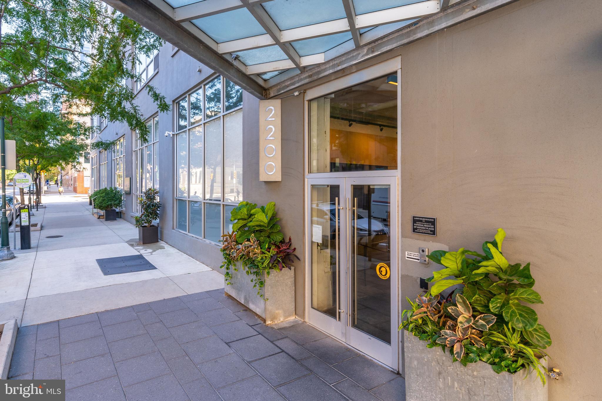 2200 ARCH STREET 28 503