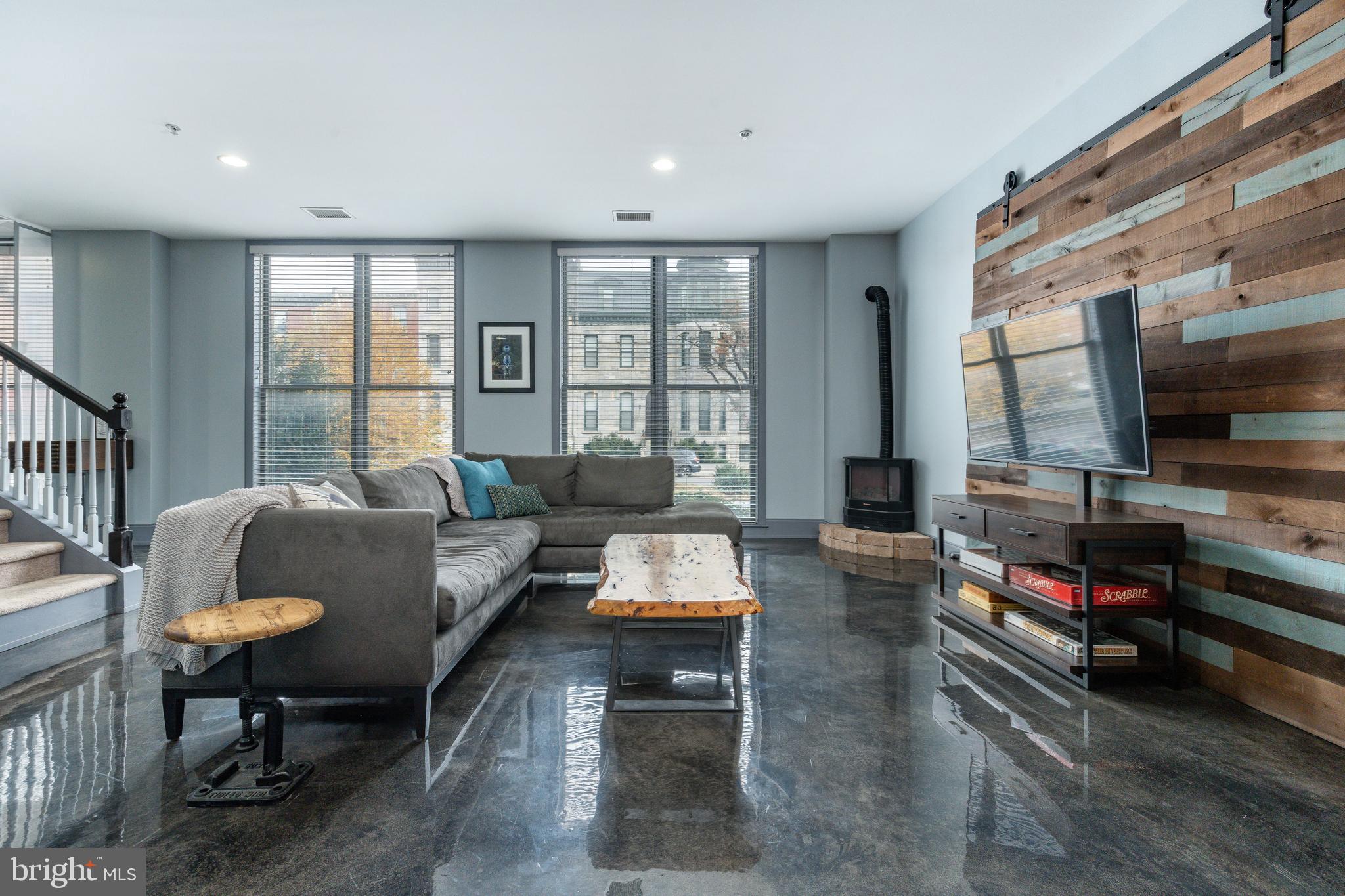 1910 SPRING GARDEN STREET 1