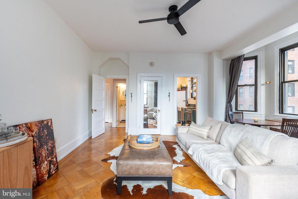250 S 13TH STREET 3E