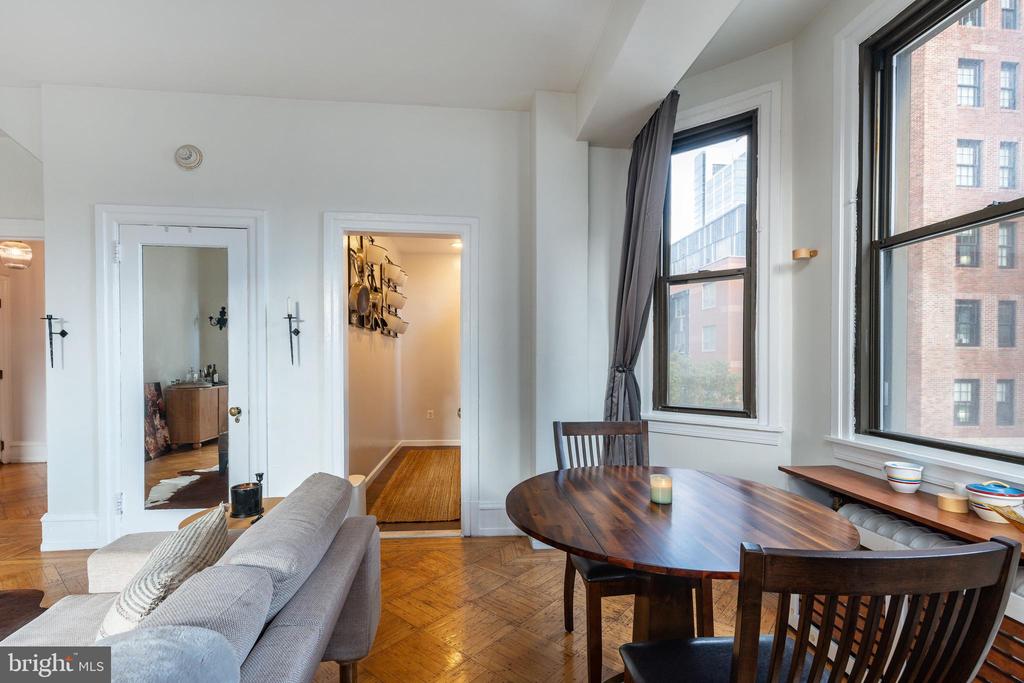 250 S 13TH STREET 3E