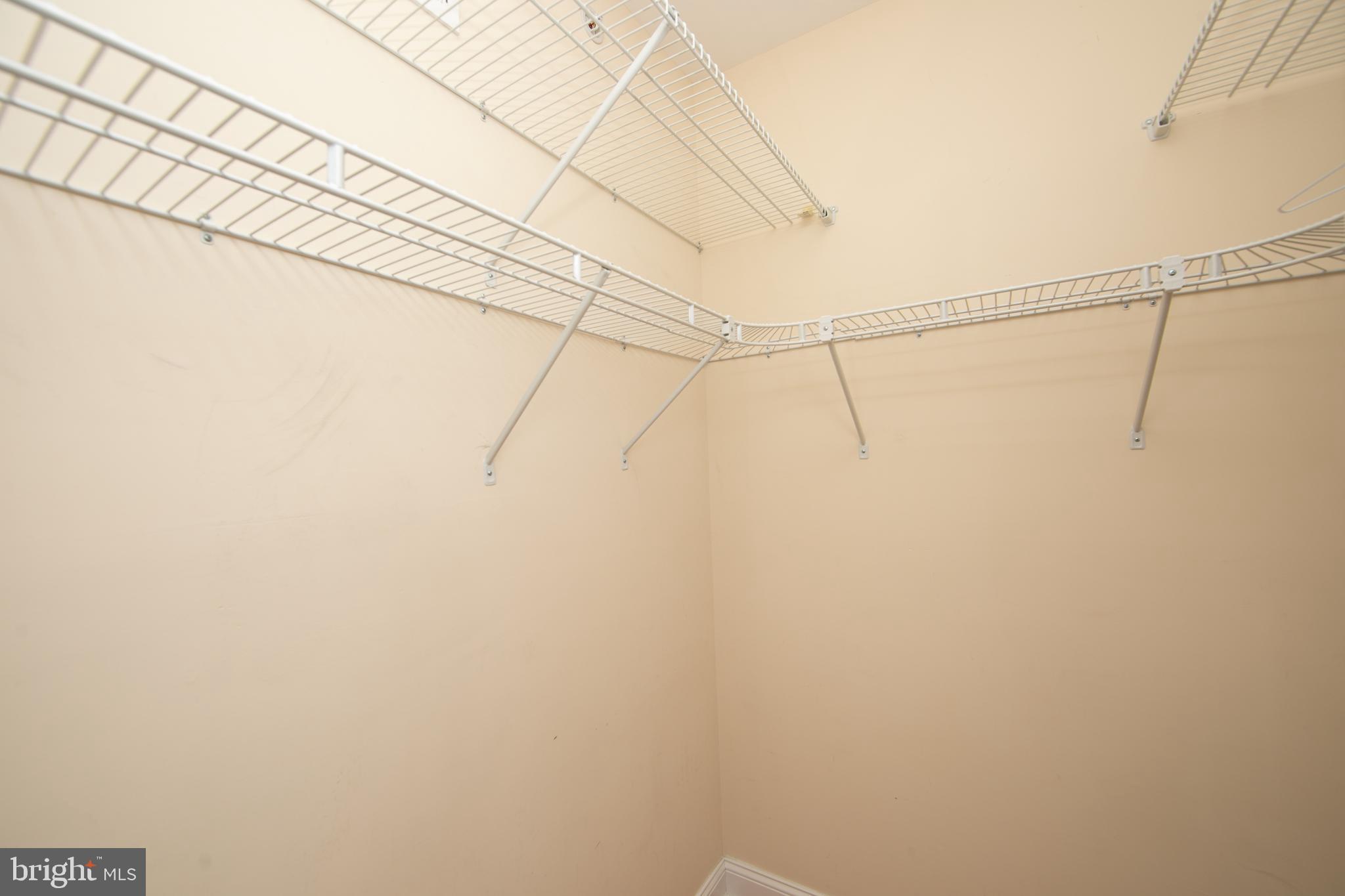 1030 N LEITHGOW STREET