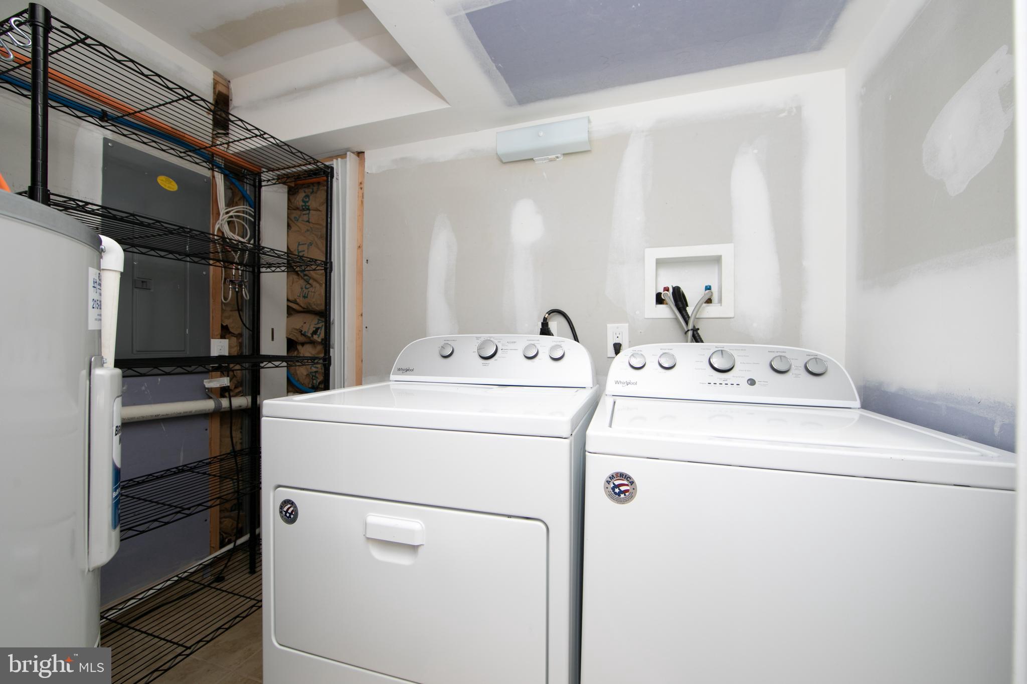 1030 N LEITHGOW STREET