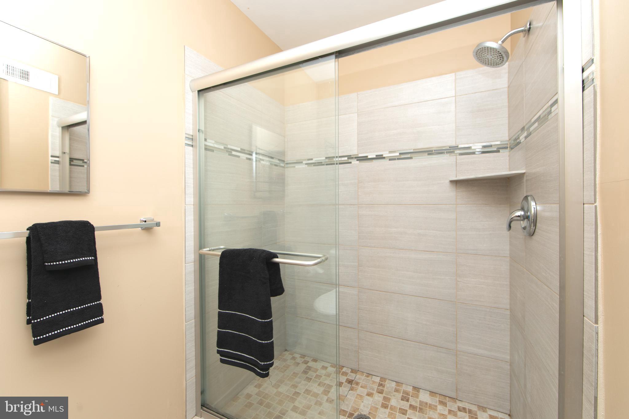 1030 N LEITHGOW STREET