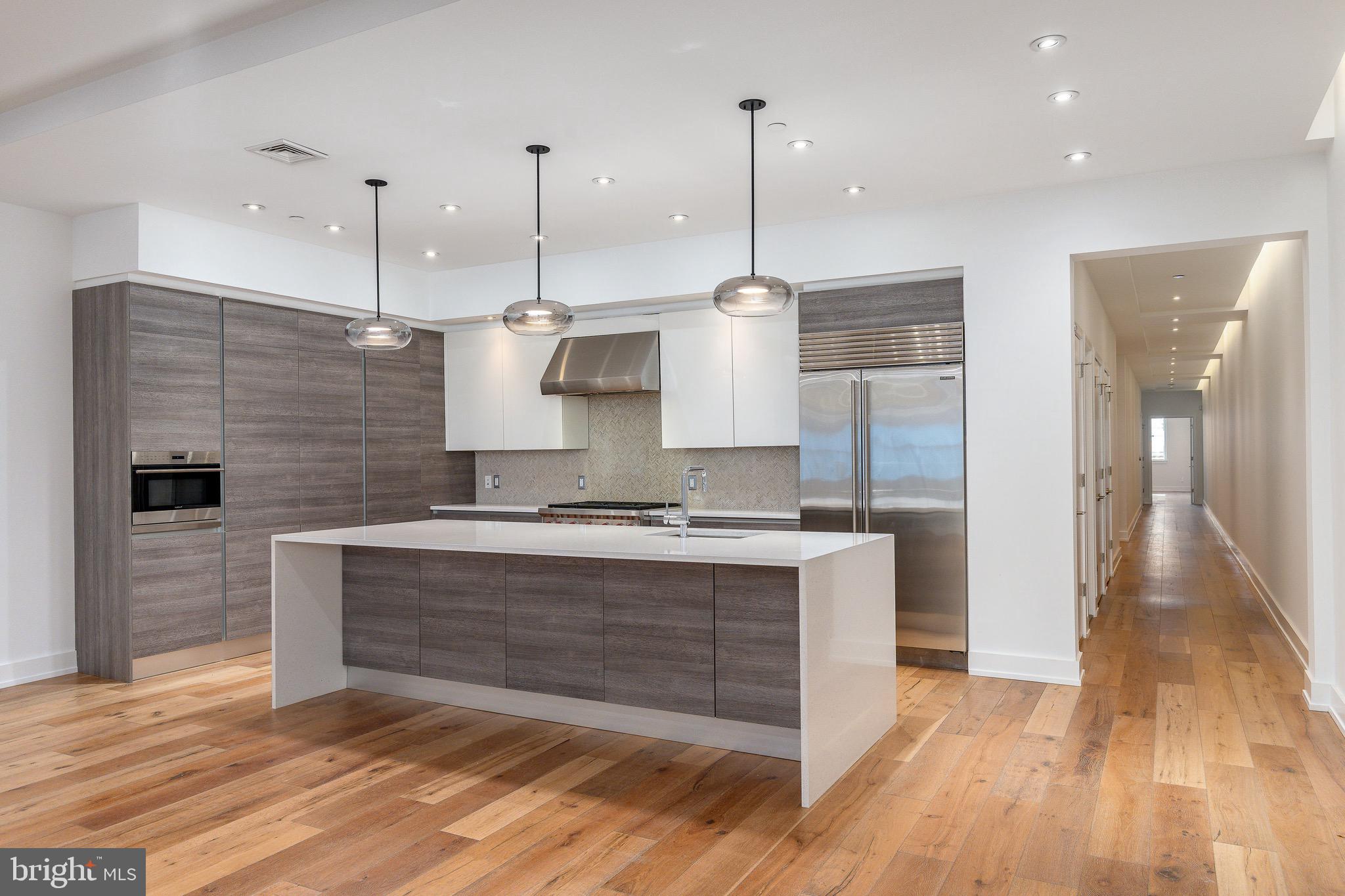 725 CHESTNUT STREET 2