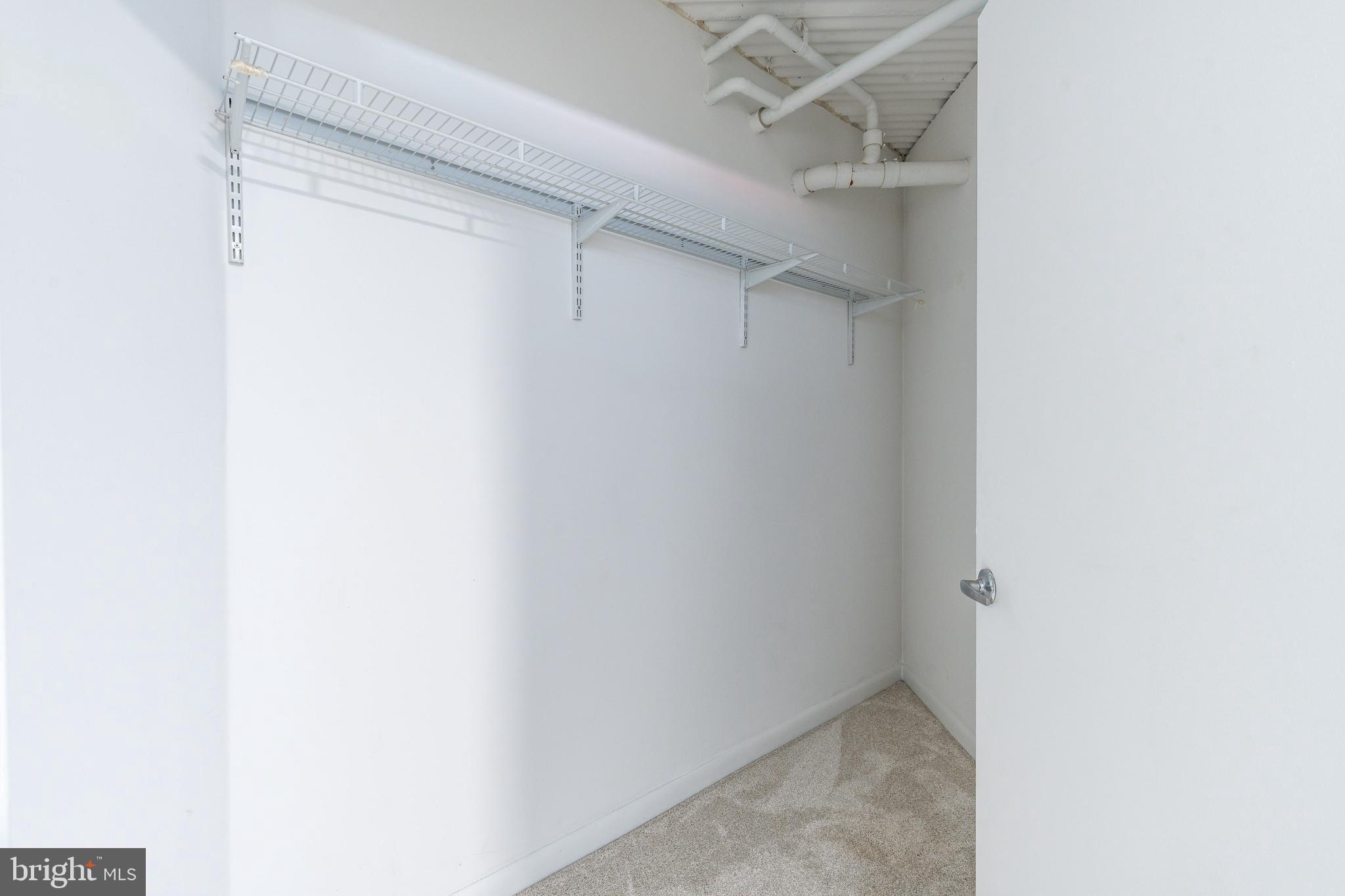 2200 ARCH STREET 28 503