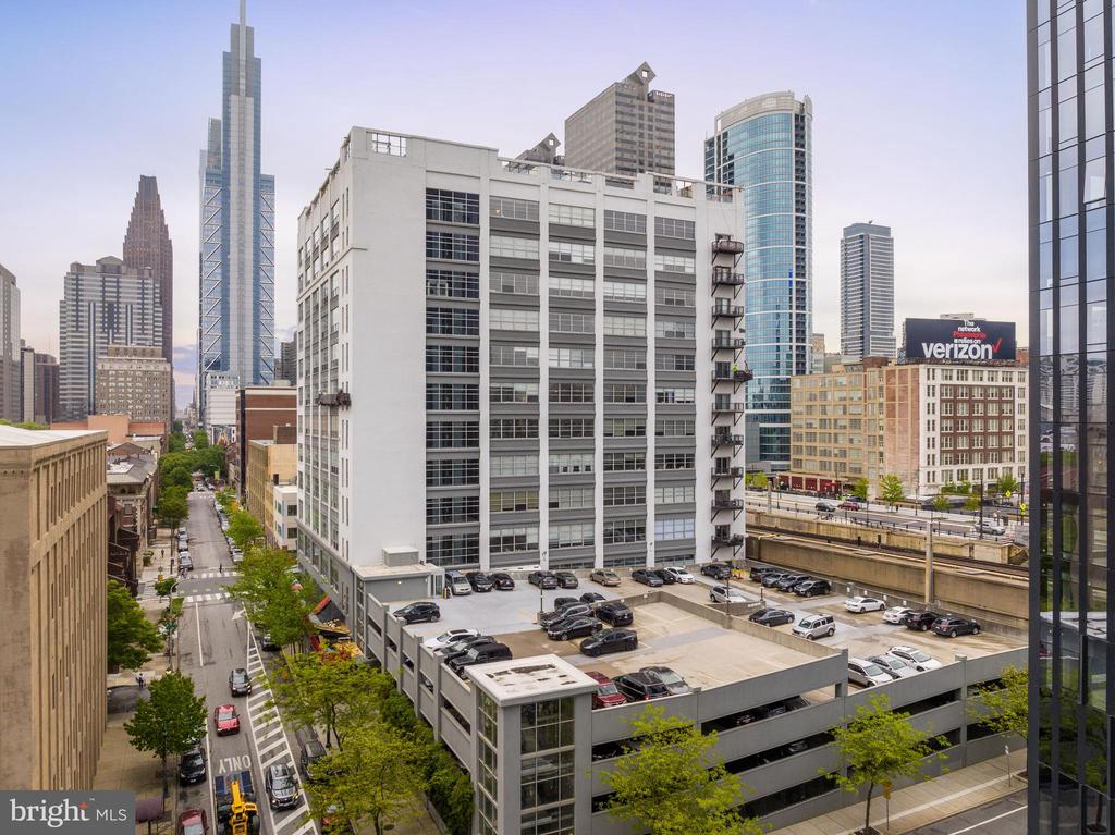 2200 ARCH STREET 28 503