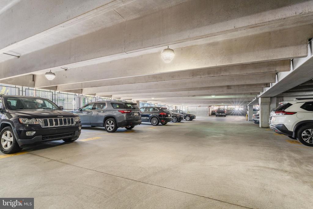 2200 ARCH STREET 28 503