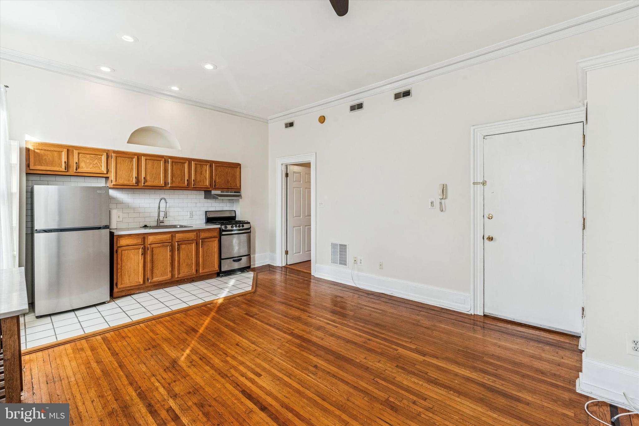 2019 SPRING GARDEN STREET 2F
