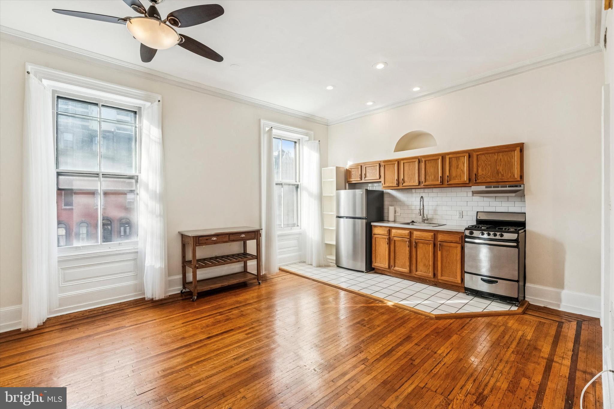 2019 SPRING GARDEN STREET 2F