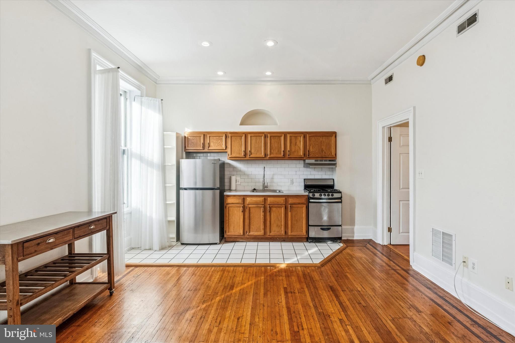 2019 SPRING GARDEN STREET 2F