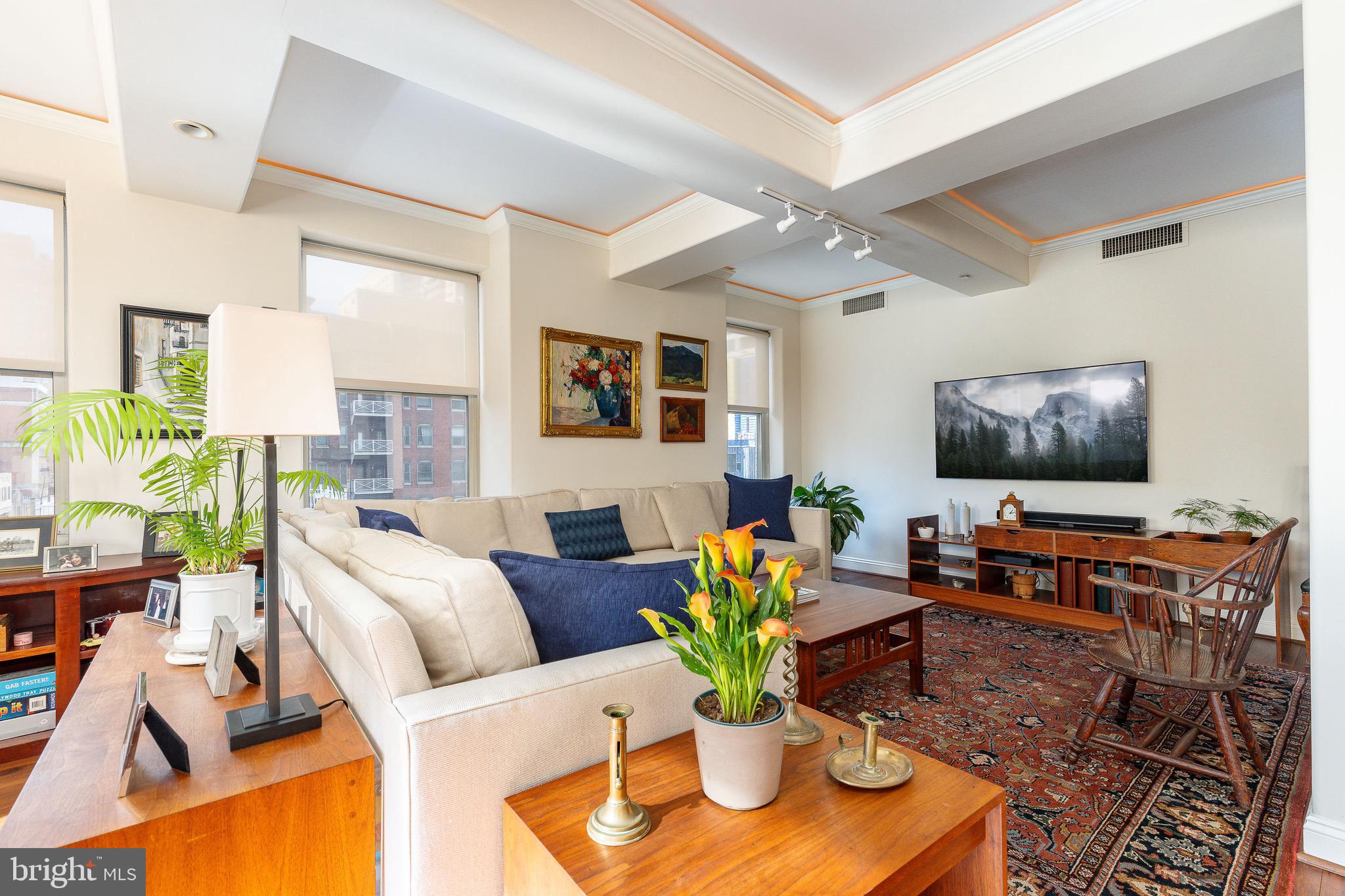 1737 CHESTNUT STREET 39 600