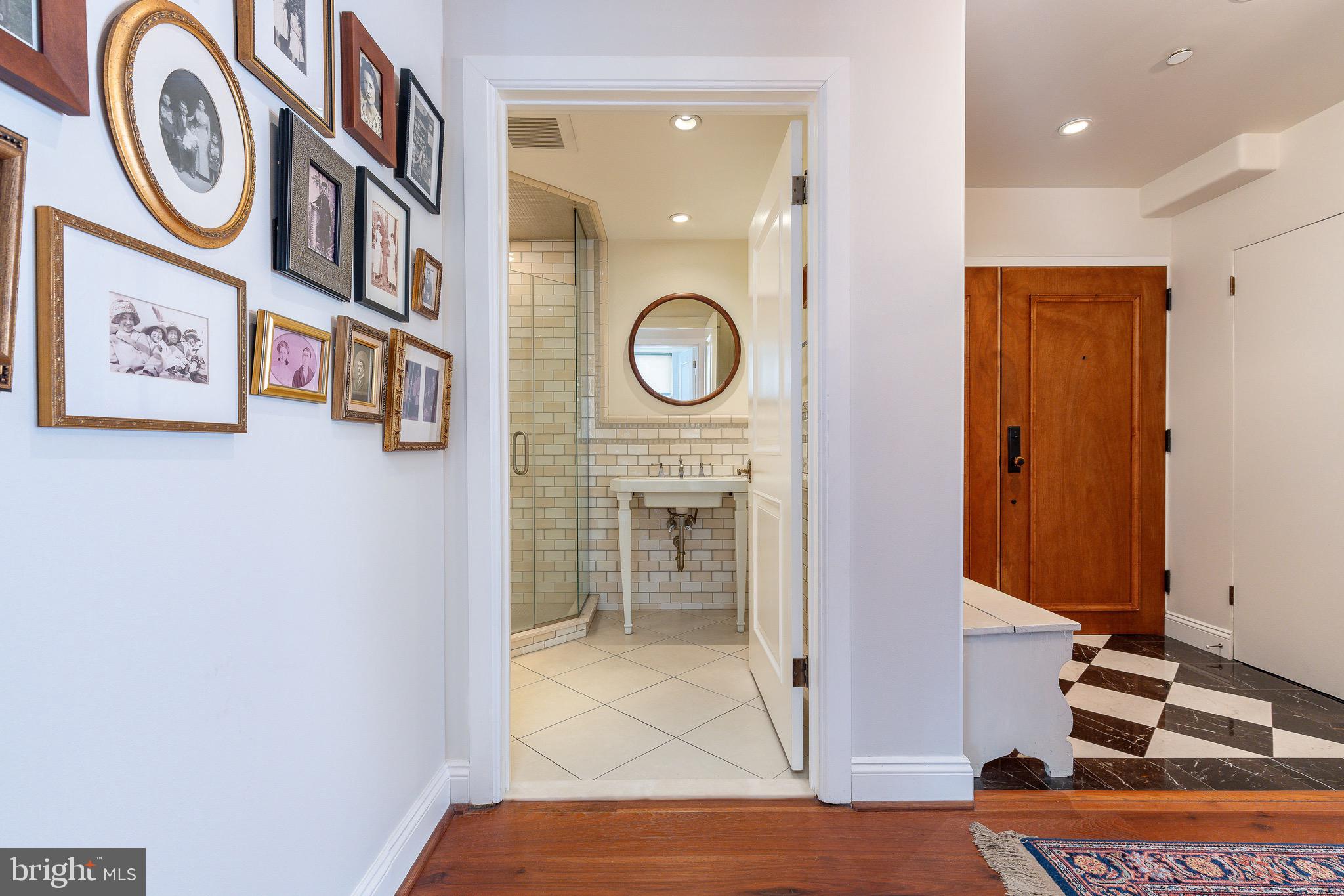 1737 CHESTNUT STREET 39 600