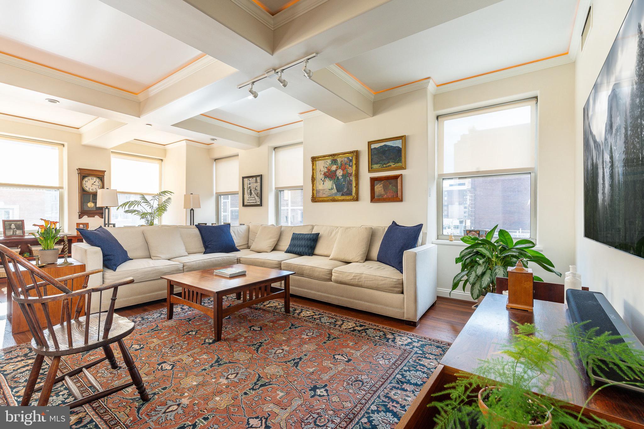 1737 CHESTNUT STREET 39 600